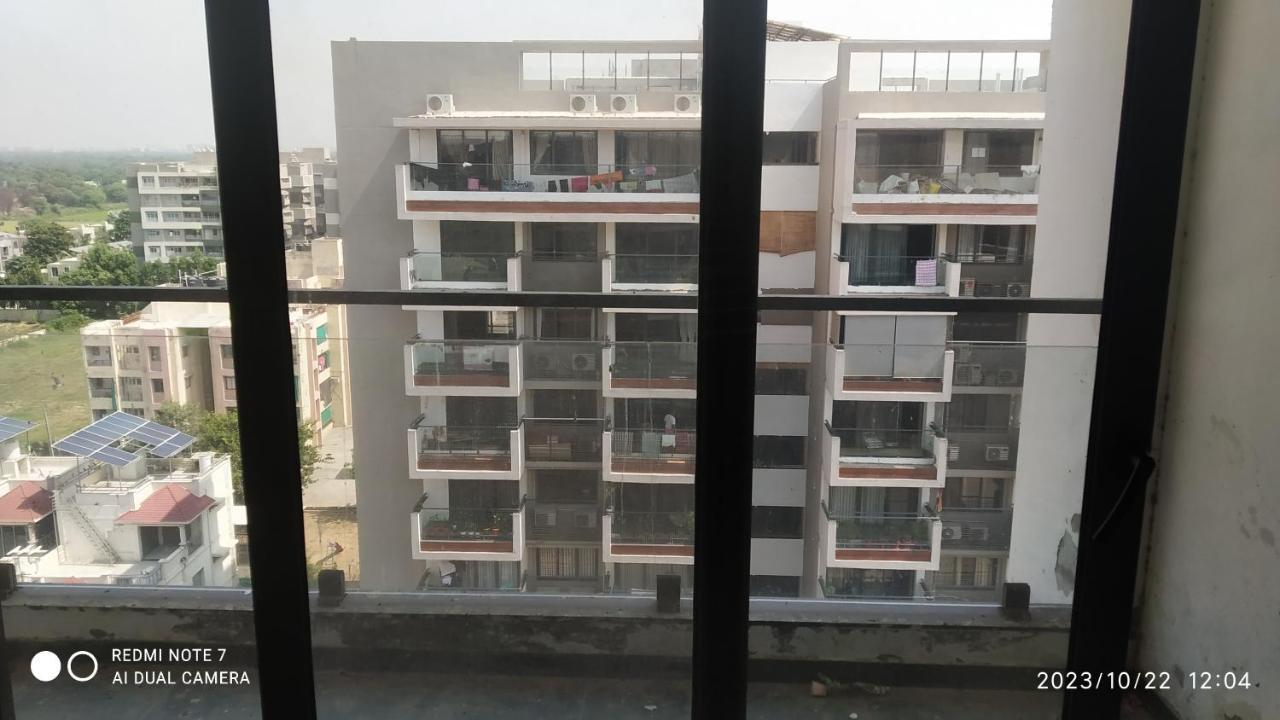 Ferienwohnung Shubh Antilia Ahmedabad Exterior foto